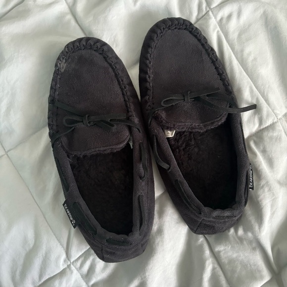 Worn Bear Paw Black Slippers - Picture 1 of 6